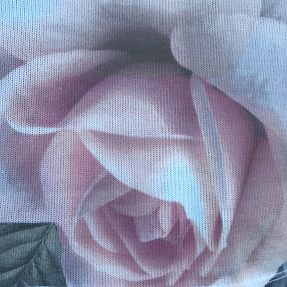 Beautiful Alfred Dunner Floral Top - Picture 10 of 15